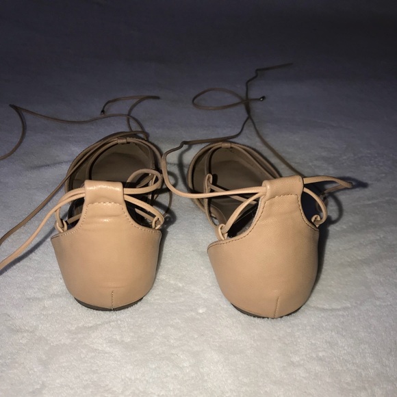 Breckelle’s lace up flats - Picture 5 of 8